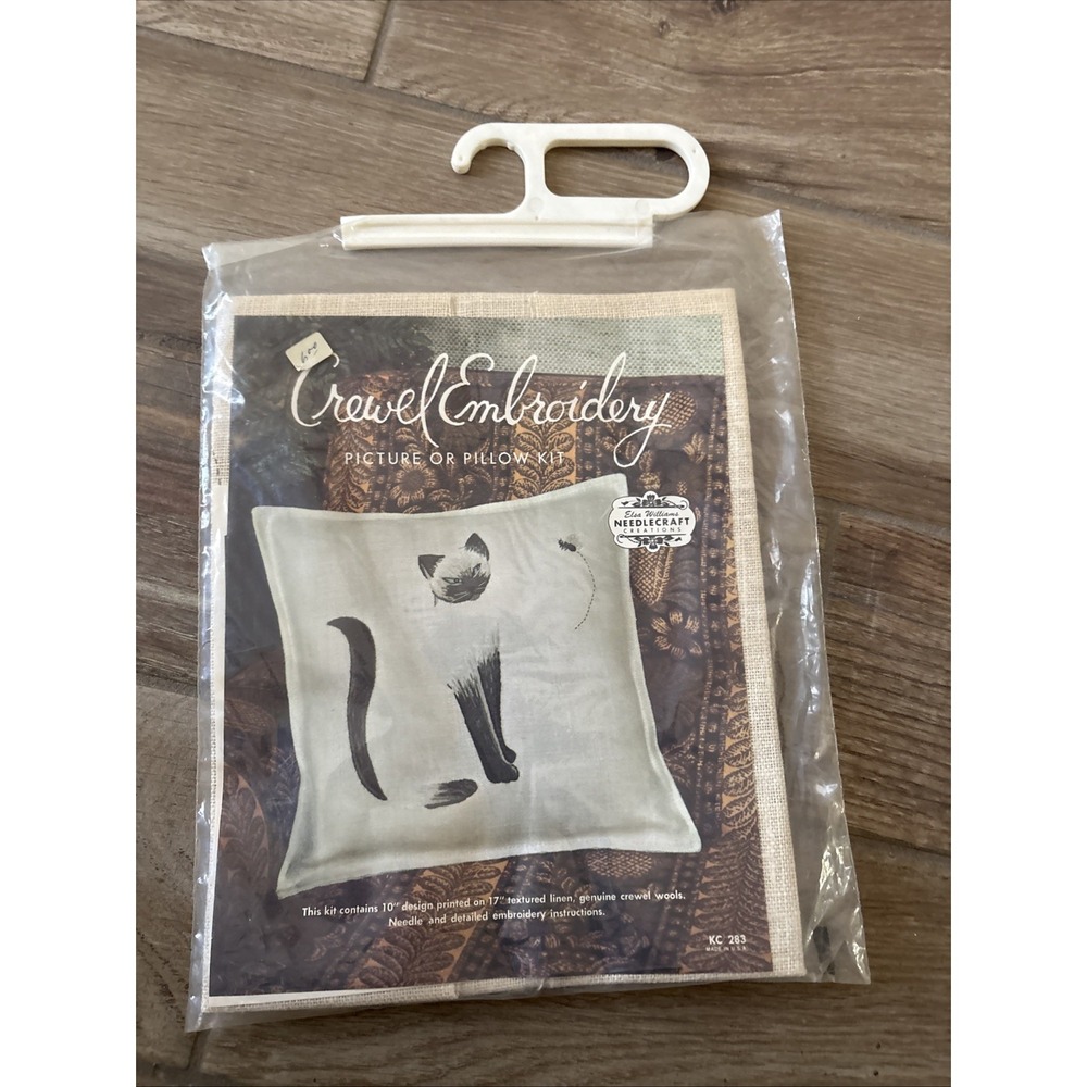 Siamese Cat Pillow VTG Elsa Williams Crewel Embroidery Kit Picture Linen & Wool